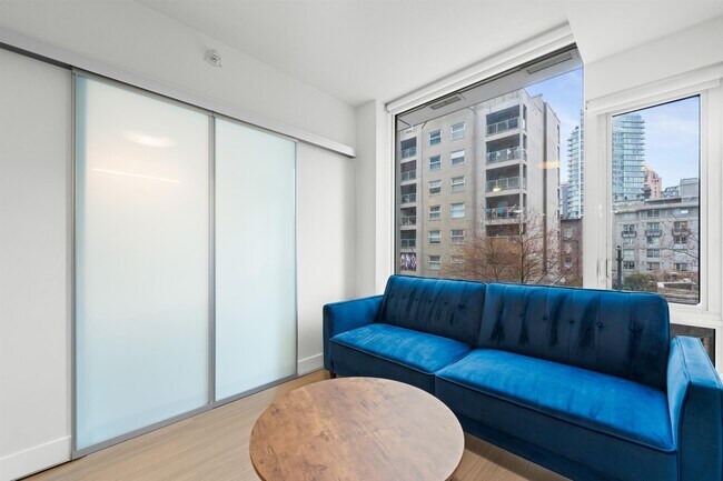 Photo - 1283 Howe St