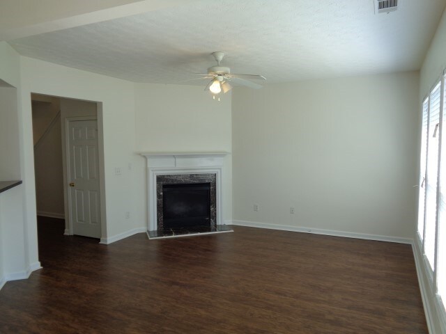 Photo - 4305 Windale Dr NW