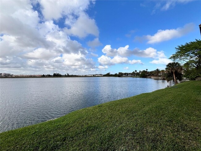 Photo - 605 Ives Dairy Rd Unit 102-7