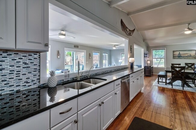 Photo - 435 State Rd S-32-1194