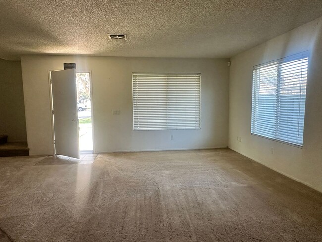 Photo - Beautiful CONDO for rent ! 1/2 OFF 1ST MONTH RENT!!