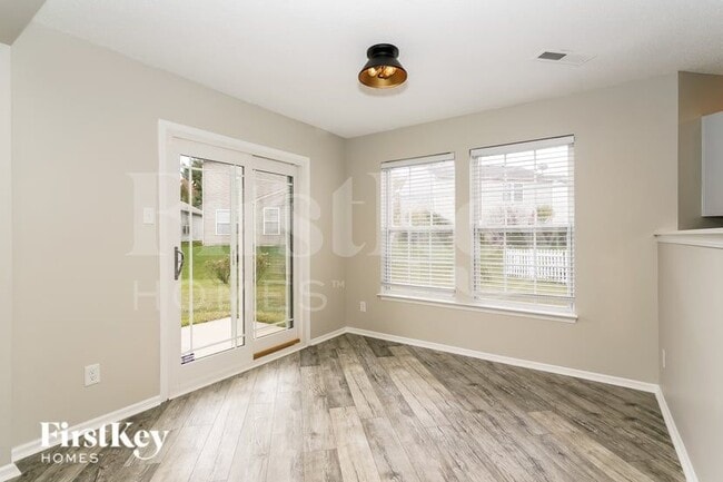 Photo - 6909 Maywood Cir