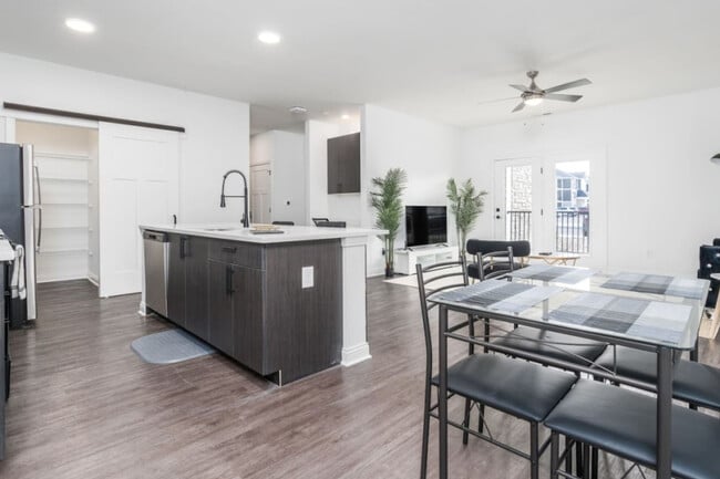 Photo - 5821 Elevated Wy Unidad ID1228612P