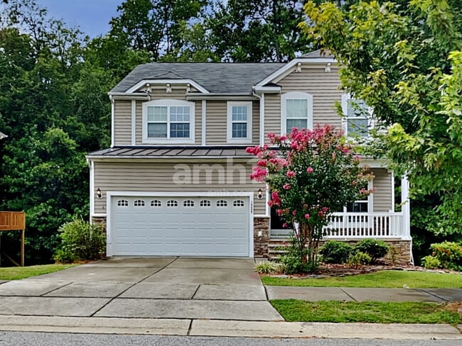 Building Photo - 1525 Essexwood Dr