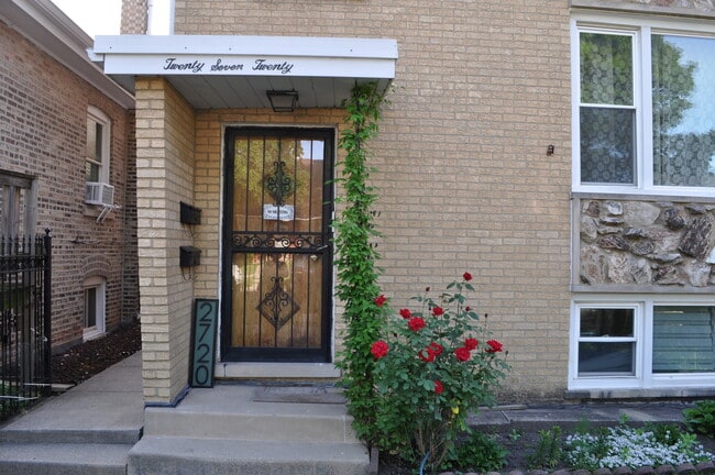 Photo - 2720 N Menard Ave Unit 2