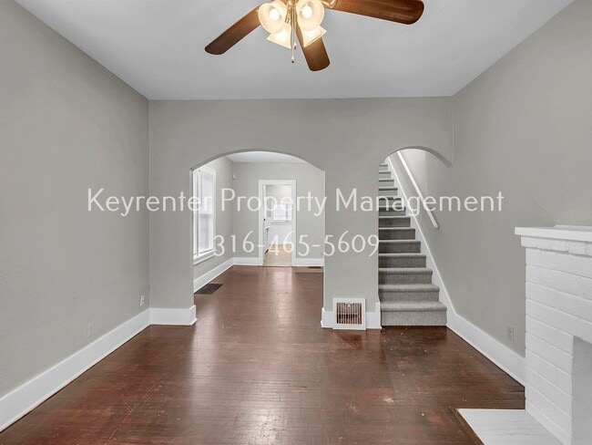 Photo - Charming 2 bedroom 1 bath Craftsman Duplex