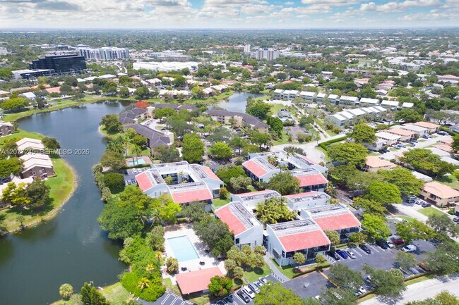 2940 Forest Hills Blvd Unit C3L