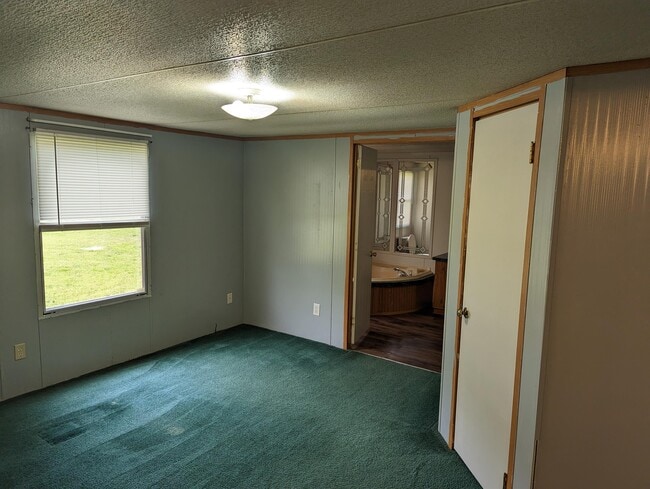 Photo - 19 Ransdell Ln