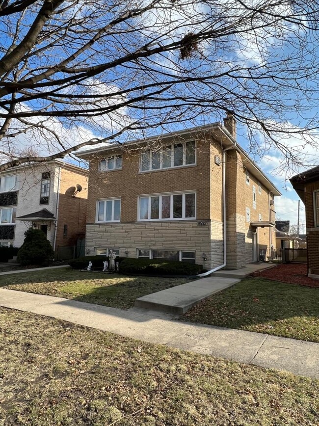 Building Photo - 9533 Schiller Blvd Unit 1