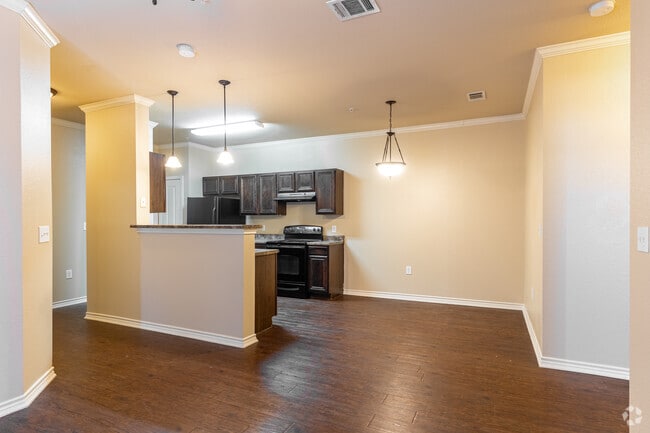 2BR, 2BA - 969SF - Kitchen