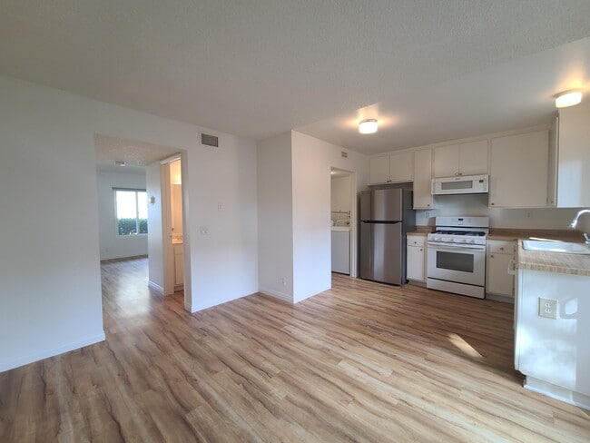 Photo - 535 Serento Cir