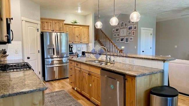 Photo - Stunning Home In Desired Woodbridge Subdivision!