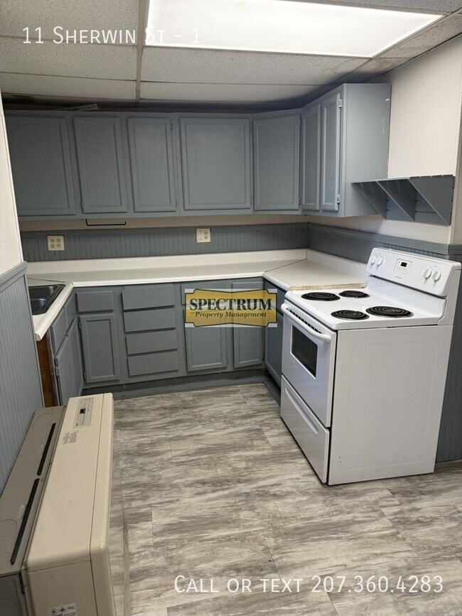 Building Photo - 11 Sherwin St Unit 1