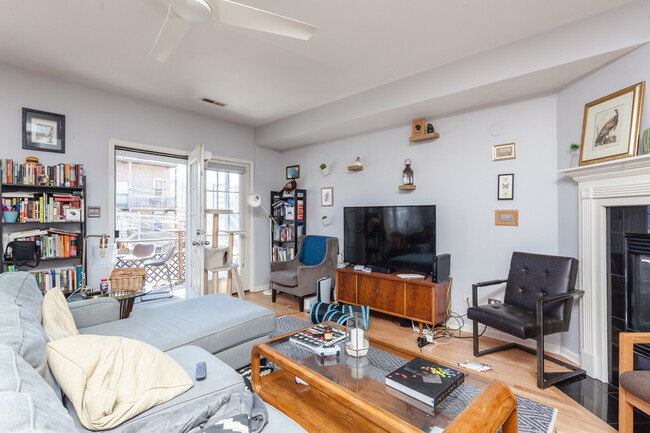 Photo - 1357 N Artesian Ave Condo Unit #  02