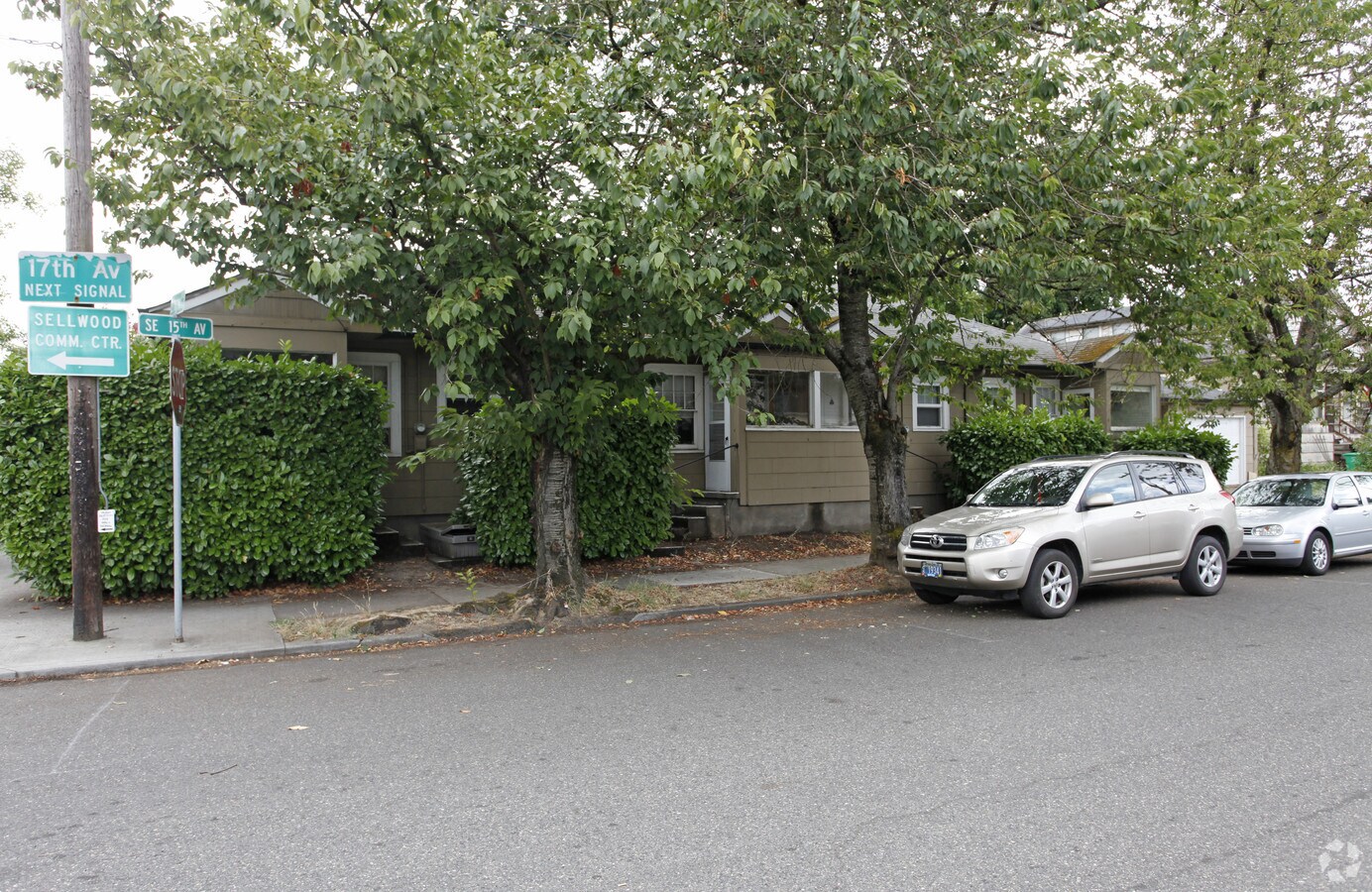 Photo - 1506-1510 SE Tacoma St Apartments