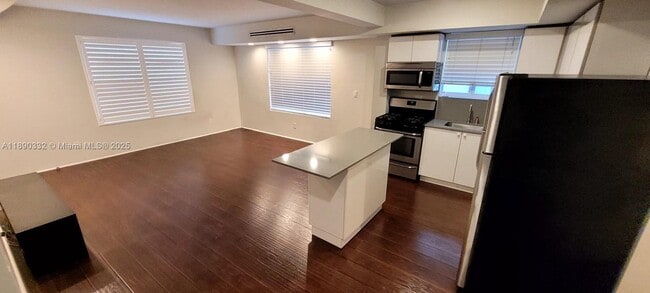 Photo - 7333 Dickens Ave Unit 1
