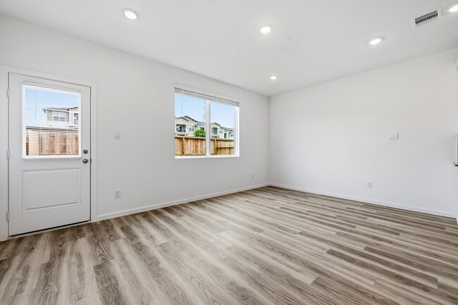 Photo - 17818 Delmar Hts Ln