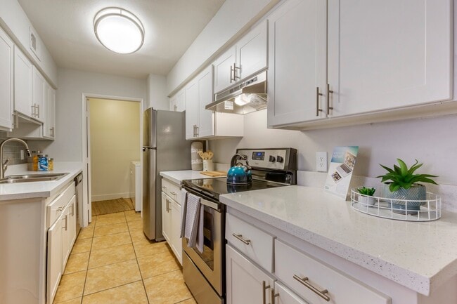 Arches Apartment Homes