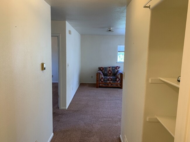 Photo - 828 E 4th St Unidad B or C