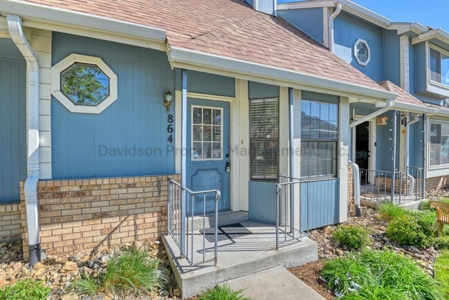 Building Photo - Cute 2-Bedroom Townhouse In Southwest Colorado Springs