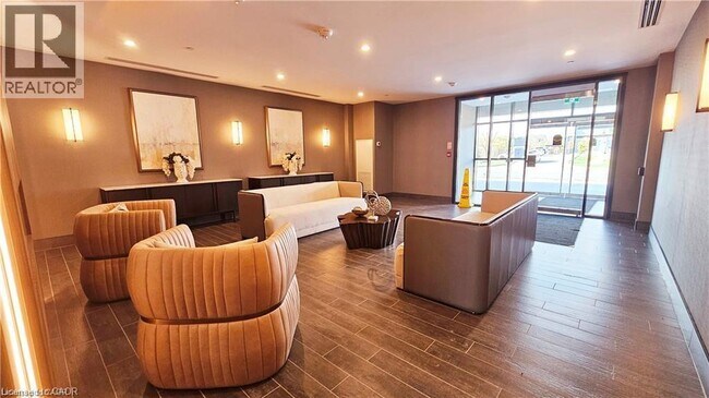 Photo - 326 Dundas St E Unit 326