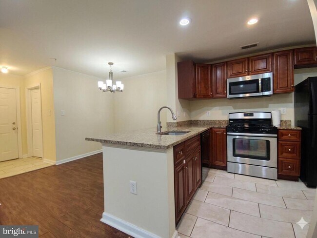 Building Photo - 17701 Kilmarnock Terrace Unit 1-N
