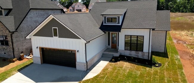 Photo - 517 Foxglove Ln