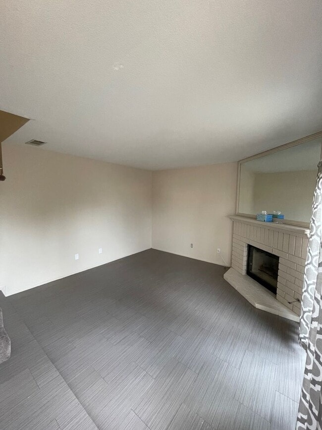 Photo - Single Family Home for Rent is South Oxnard - 3 Bedroom 2 Bathroom