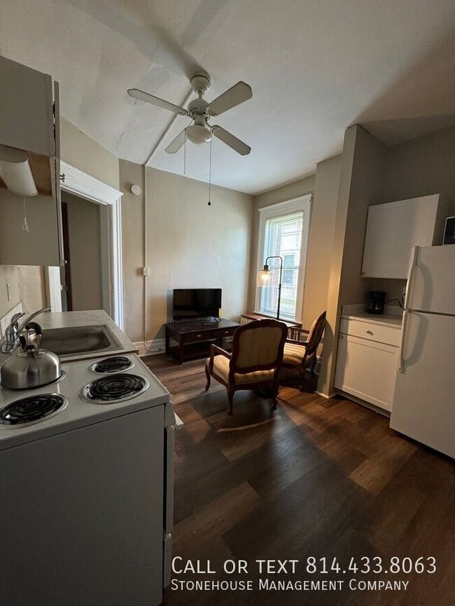 440 W 10th St Unit 7