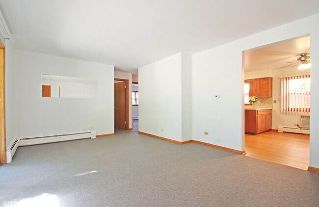 Photo - 5534 W Bryn Mawr Ave Unit 2S