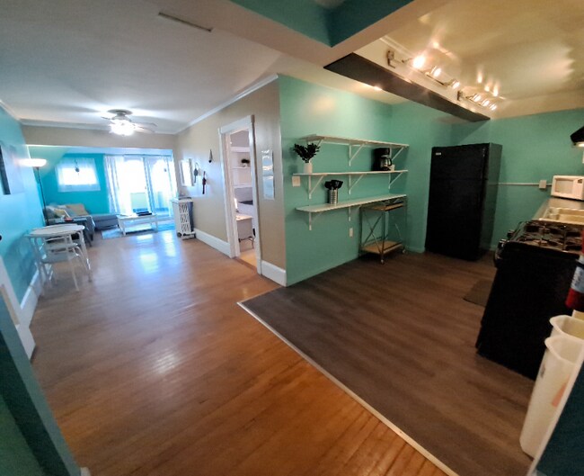 Photo - 1721 E 1st St Unit 3