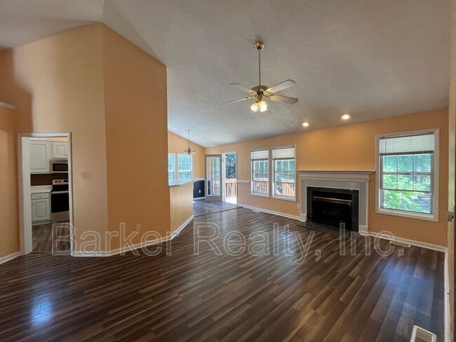 Photo - 232 Walnut Creek Dr