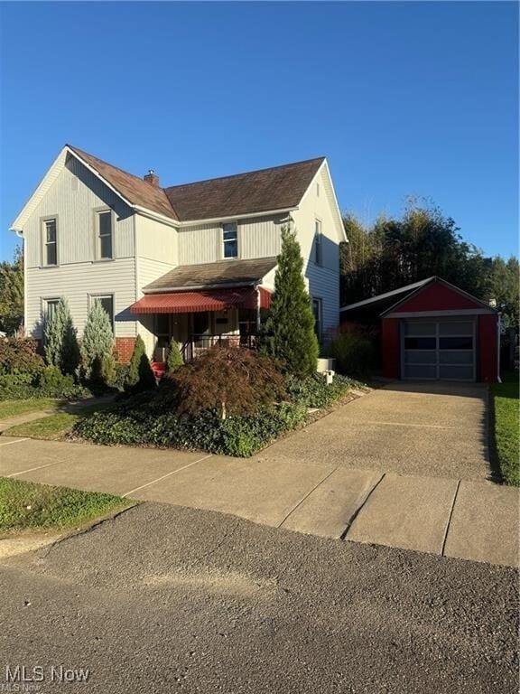 Photo - 450 E 5th St