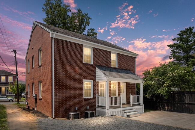 Photo - 819 Weedon St Unidad 2