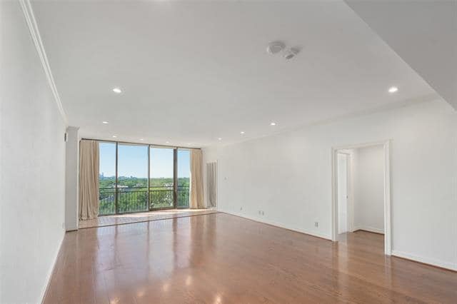 Photo - 6335 W Northwest Hwy Unidad 614