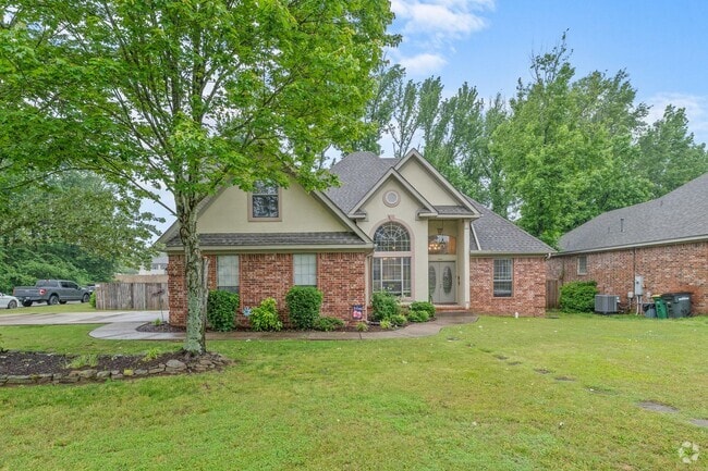 Building Photo - Wonderful Sherwood Home