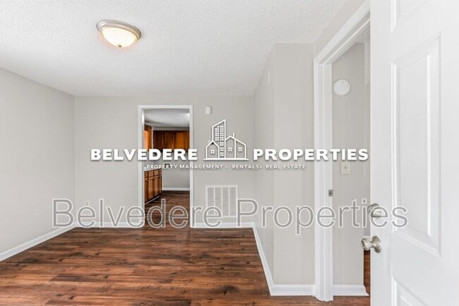 Photo - 112 S Raleigh St