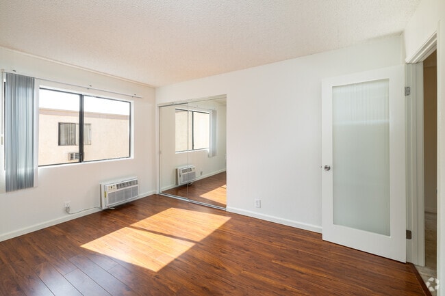 2BR, 2BA - 950SF - Second Bedroom - 3669 Westwood
