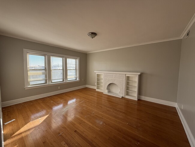 Photo - 2140 Clarence Ave Unidad 2S