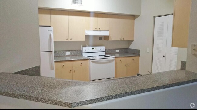 Building Photo - 360 Crestwood Cir Unit 304 Rental