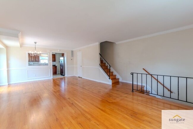 Photo - 945 Stormont Cir