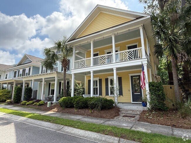 Building Photo - 3 Bedroom 2.5 Bath House in Moultrie Park ...