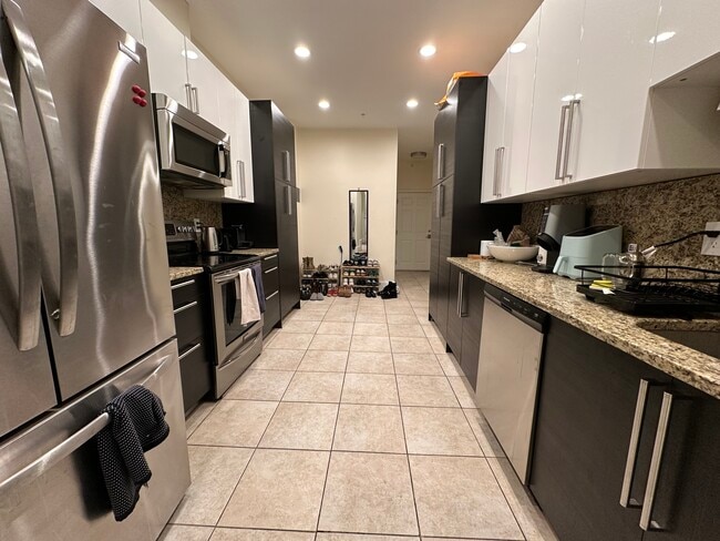 Photo - 1032A Commonwealth Ave