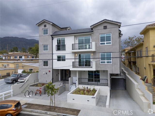 Building Photo - 10218 Fernglen Ave Unit 203 Rental