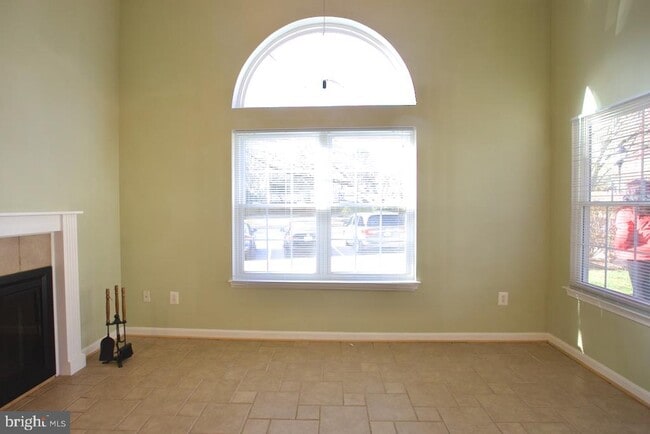 Photo - 913 Hillside Lake Terrace Unidad 410