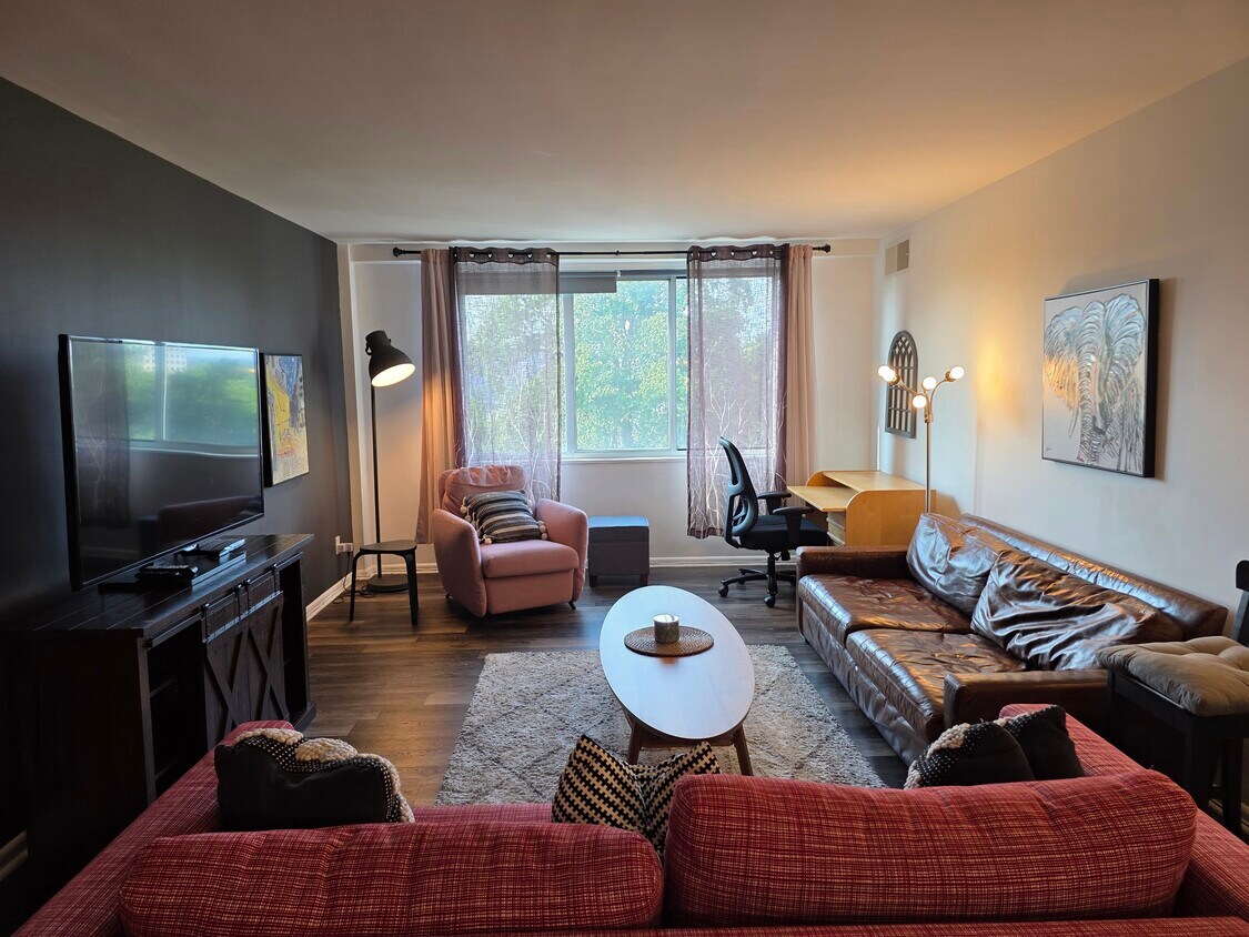 Photo - 4977 Battery Ln (Bethesda, MD)