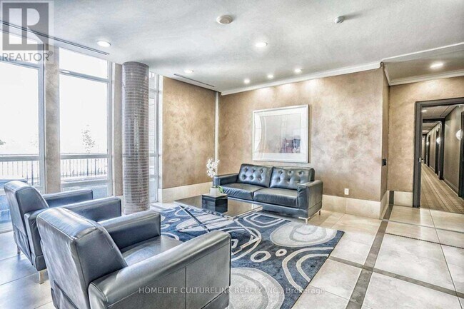 Photo - 131 Upper Duke Crescent Unit 804