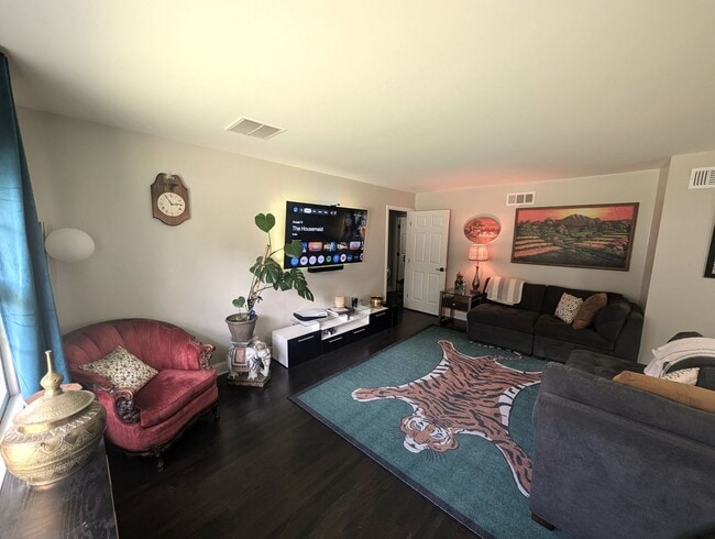 Photo - East Memphis - Stunning 4 bedroom / 2 full bath home