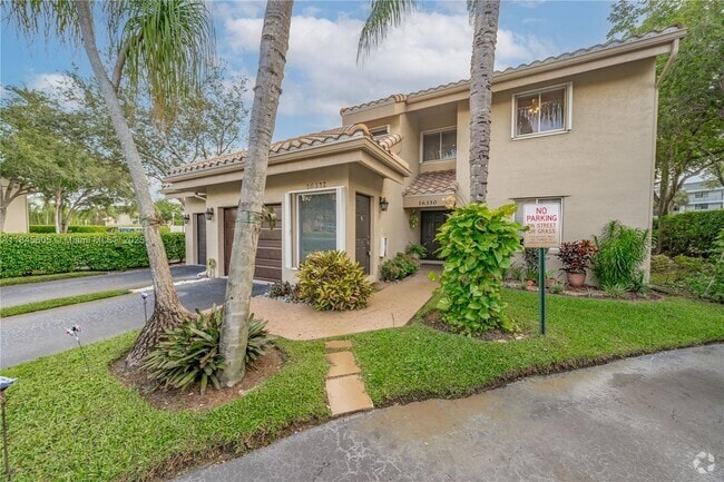 Building Photo - 16332 Malibu Dr Unit 16 Rental