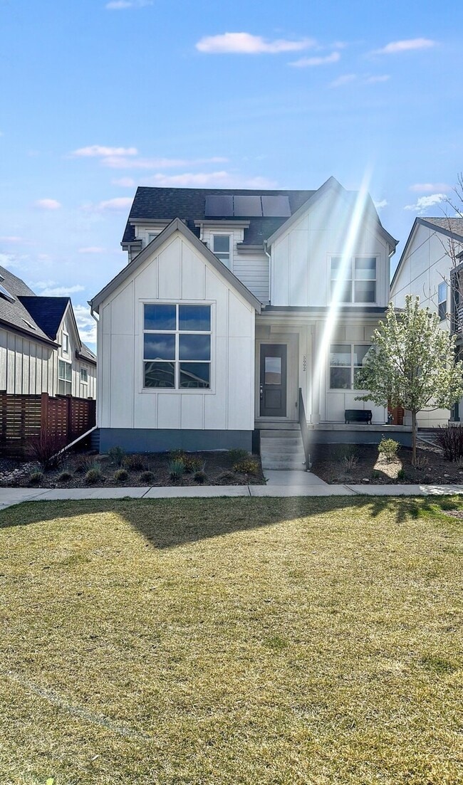 Photo - 5992 N Fulton St